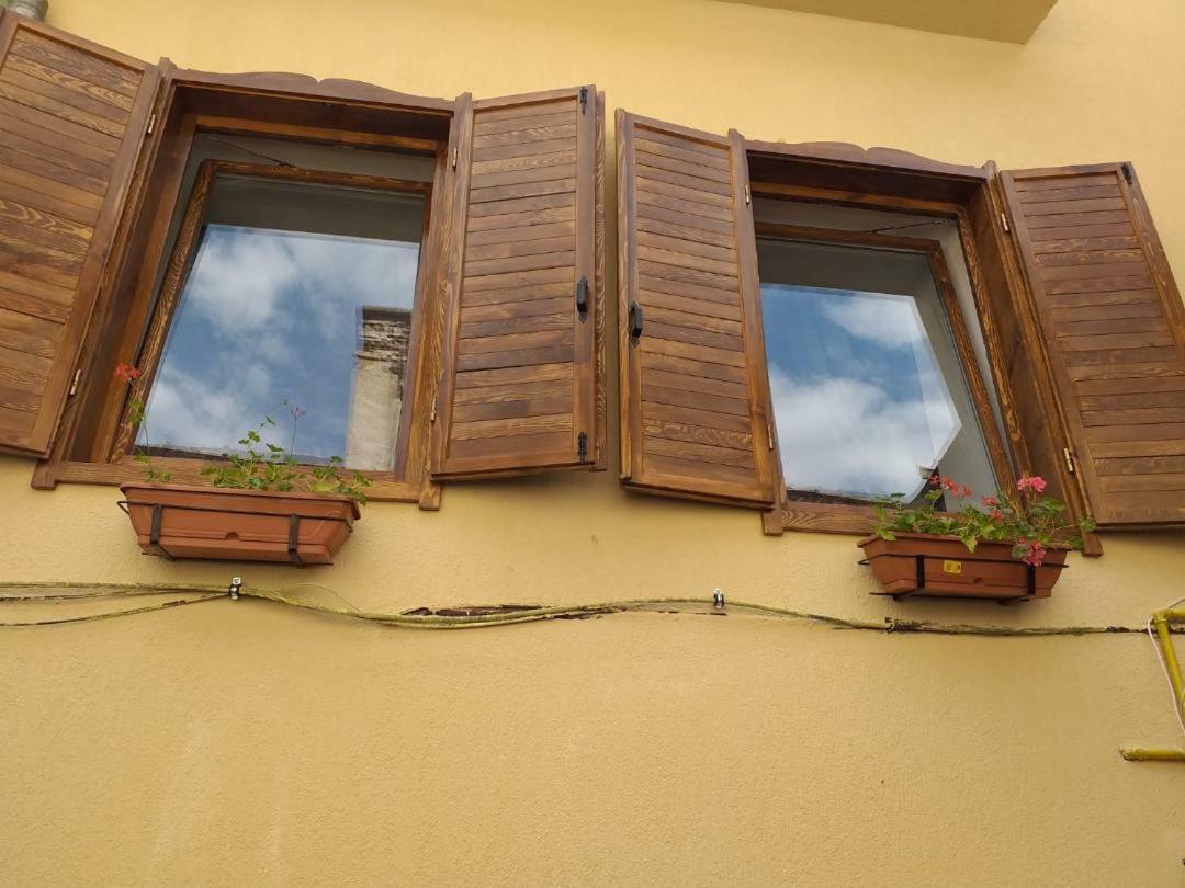 Ferienwohnung Sara House Bistriţa Exterior foto
